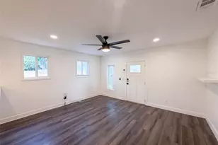 212 W Hiawatha St, Tampa, FL 33604 - Photo 6