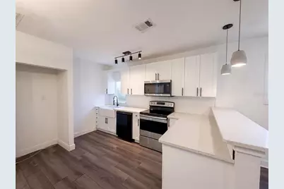 212 W Hiawatha Street, Tampa, FL 33604 - Photo 2