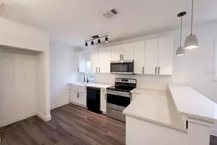 212 W Hiawatha St, Tampa, FL 33604 - Photo 2