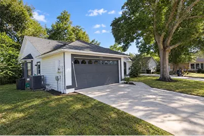 120 N Aberdeen Circle, Sanford, FL 32773 - Photo 2