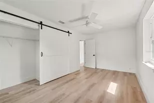 4639 Martingale Rd, Jacksonville, FL 32210 - Photo 16