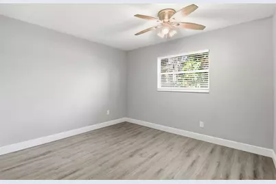 1751 Mississippi Avenue NE, Saint Petersburg, FL 33703 - Photo 24
