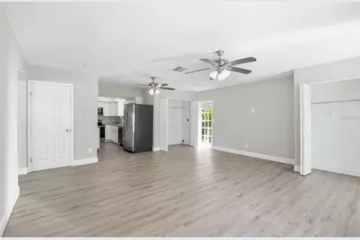 1751 Mississippi Avenue NE, Saint Petersburg, FL 33703 - Photo 12