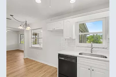 1513 New Bedford Drive, Sun City Center, FL 33573 - Photo 14