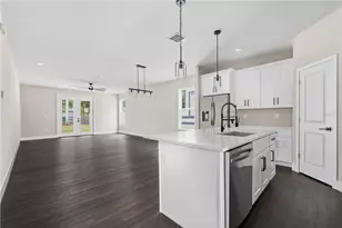 225 E Hyde Park Ave, Eustis, FL 32726 - Photo 4