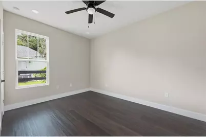 225 E Hyde Park Avenue, Eustis, FL 32726 - Photo 24