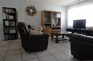 29 E Bob White St, Apopka, FL 32712 - Photo 2