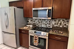 4750 Hamlets Grv Dr, Sarasota, FL 34235 - Photo 8