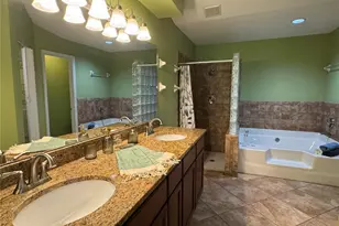 4750 Hamlets Grv Dr, Sarasota, FL 34235 - Photo 16