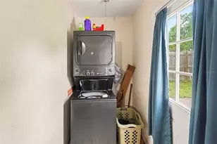 7991 Aberdeen Cir, Largo, FL 33773 - Photo 20