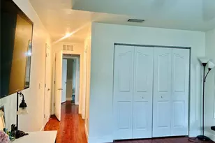1714 NW 9th St, Gainesville, FL 32609 - Photo 14