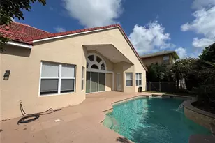 2521 Roat Dr, Orlando, FL 32835 - Photo 2