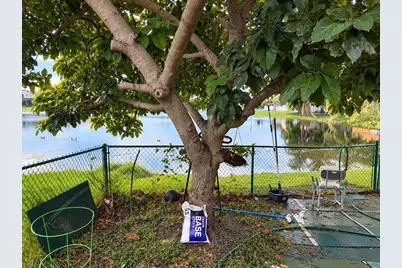 2122 NW 184th Way, Pembroke Pines, FL 33029 - Photo 4