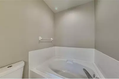 [Address not provided], Plant City, FL 33567 - Photo 8