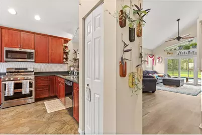 11612 Peach Grove Lane, Orlando, FL 32821 - Photo 12