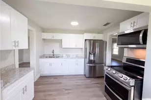 802 Massachusetts Ave, Saint Cloud, FL 34769 - Photo 2