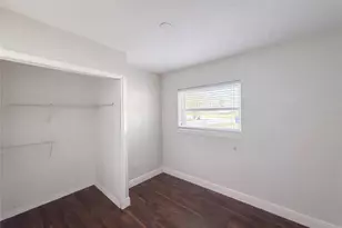 10806 W Elbow Dr, Tampa, FL 33612 - Photo 12