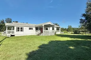 572 N Pine St, Pierson, FL 32180 - Photo 14