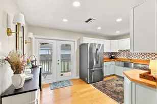 2313 Carroll Pl, Tampa, FL 33612 - Photo 6