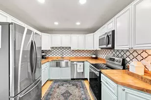2313 Carroll Pl, Tampa, FL 33612 - Photo 10