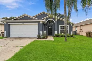 829 Clear Creek Cir, Clermont, FL 34714 - Photo 1