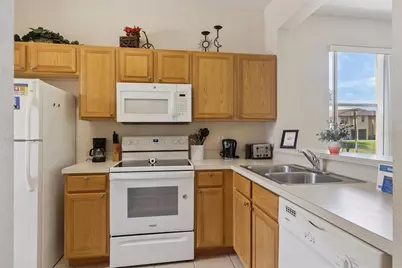 2205 Calabria Avenue, Davenport, FL 33897 - Photo 6