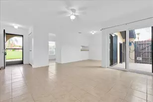 475 Hunter Cir, Kissimmee, FL 34758 - Photo 4