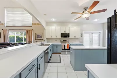 7806 Saint Giles Place, Orlando, FL 32835 - Photo 12