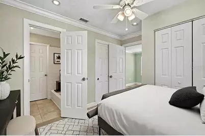 375 64th Street S, Saint Petersburg, FL 33707 - Photo 8