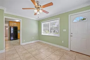 375 64th St S, Saint Petersburg, FL 33707 - Photo 12