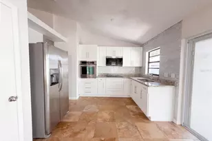 9507 Letterstone Ct, Tampa, FL 33615 - Photo 2