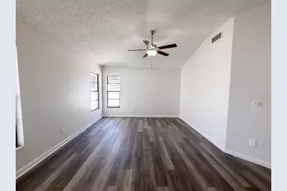 9507 Letterstone Court, Tampa, FL 33615 - Photo 8