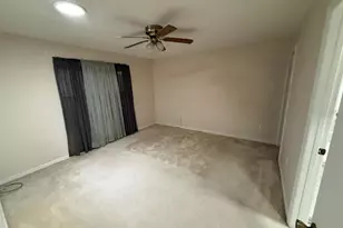 2704 Benavides Dr, The Villages, FL 32162 - Photo 2