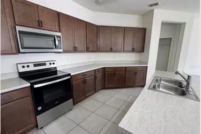 7054 Cruz Court, Lakeland, FL 33813 - Photo 6