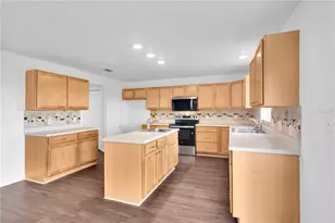 401 Blake Ave, Davenport, FL 33897 - Photo 8