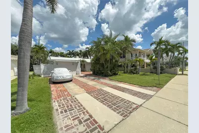 16107 Gulf Boulevard, Redington Beach, FL 33708 - Photo 2