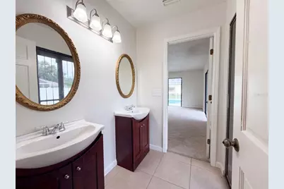 8022 Timber Lake Lane, Sarasota, FL 34243 - Photo 10
