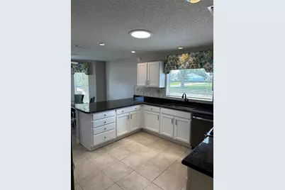 8053 SE 171st McAlpin St, The Villages, FL 32162 - Photo 4