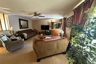 9085 Arndale Cir, Tampa, FL 33615 - Photo 10
