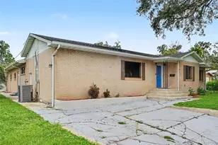 513 Palencia Pl, Lakeland, FL 33803 - Photo 2