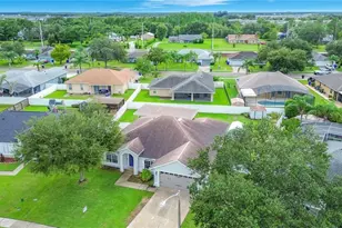 3596 Yellow Bird Ct, Saint Cloud, FL 34772 - Photo 2