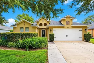 1821 Lake Villa Dr, Tavares, FL 32778 - Photo 2