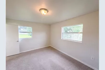4427 Pinebrooke Place, Dover, FL 33527 - Photo 4