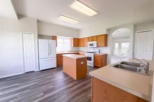 4920 Trinidad Dr, Land O Lakes, FL 34639 - Photo 6