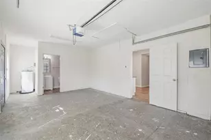 2141 Mango Ave, Sarasota, FL 34234 - Photo 28