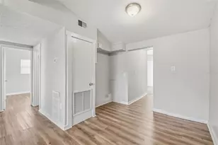 2141 Mango Ave, Sarasota, FL 34234 - Photo 14