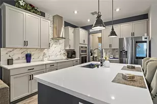 2470 Standing Rock Cir, Oakland, FL 34787 - Photo 4