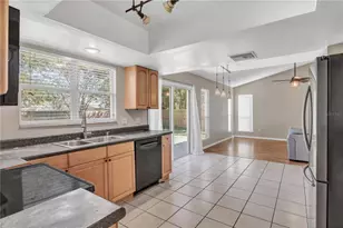 1018 Malcolm Ct, Oviedo, FL 32765 - Photo 4