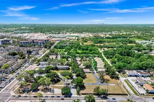 2011 Villa Sites Dr, Tampa, FL 33612 - Photo 92