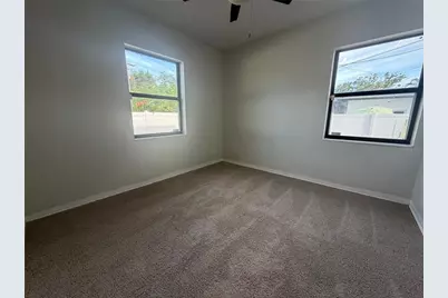 601 Myrtle Way S, Saint Petersburg, FL 33705 - Photo 20